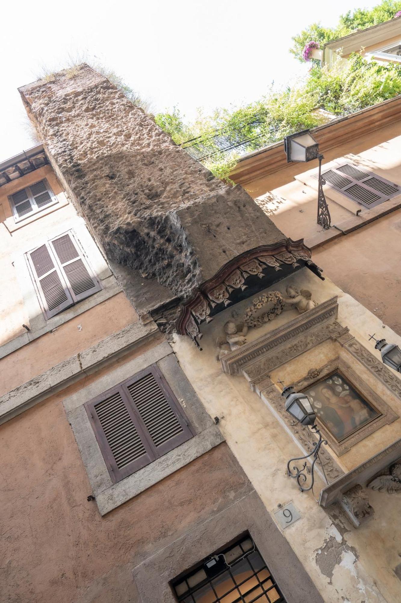 Arco Del Calidarium - Pantheon Apartment โรม ภายนอก รูปภาพ