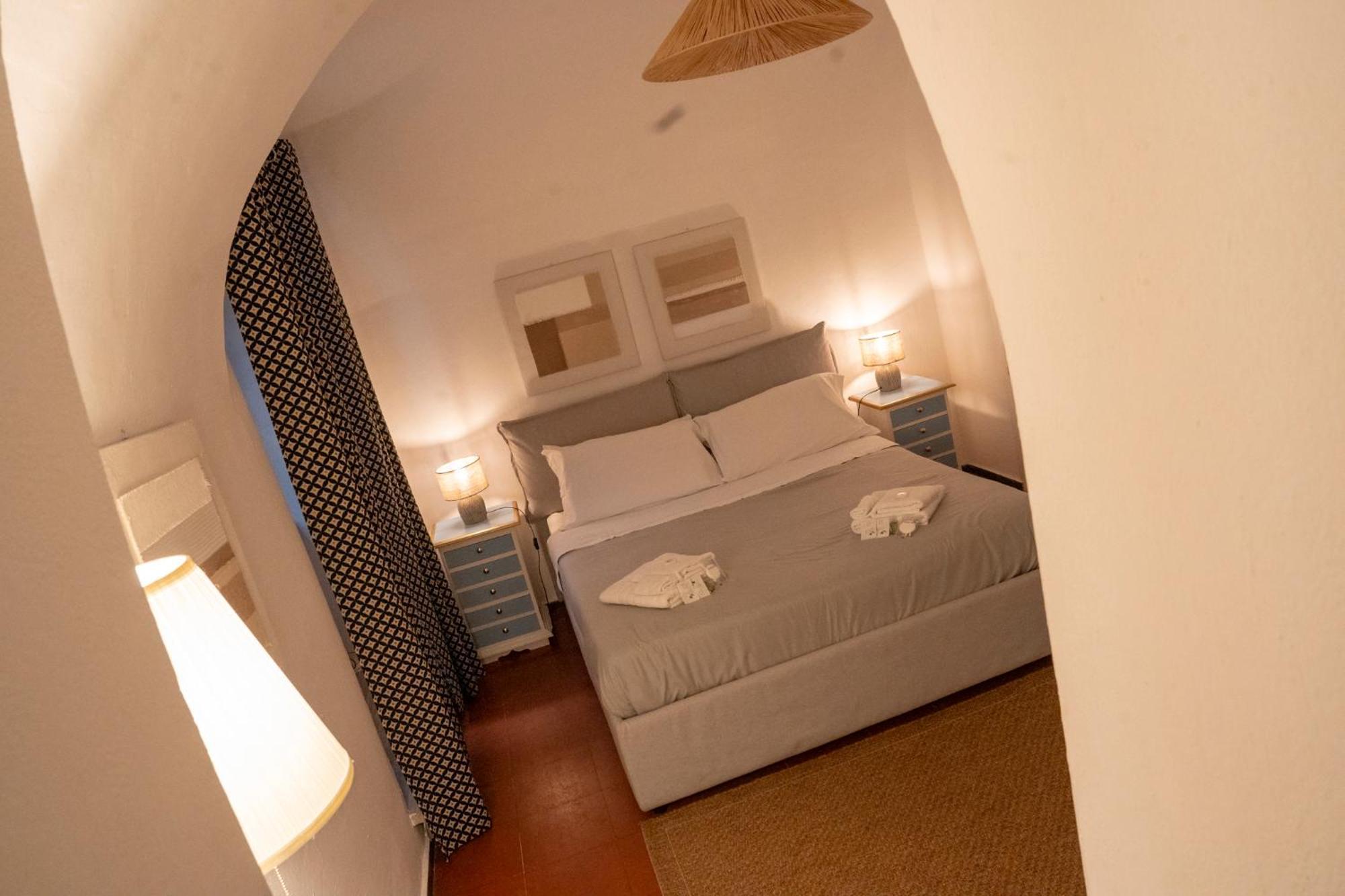 Arco Del Calidarium - Pantheon Apartment โรม ภายนอก รูปภาพ