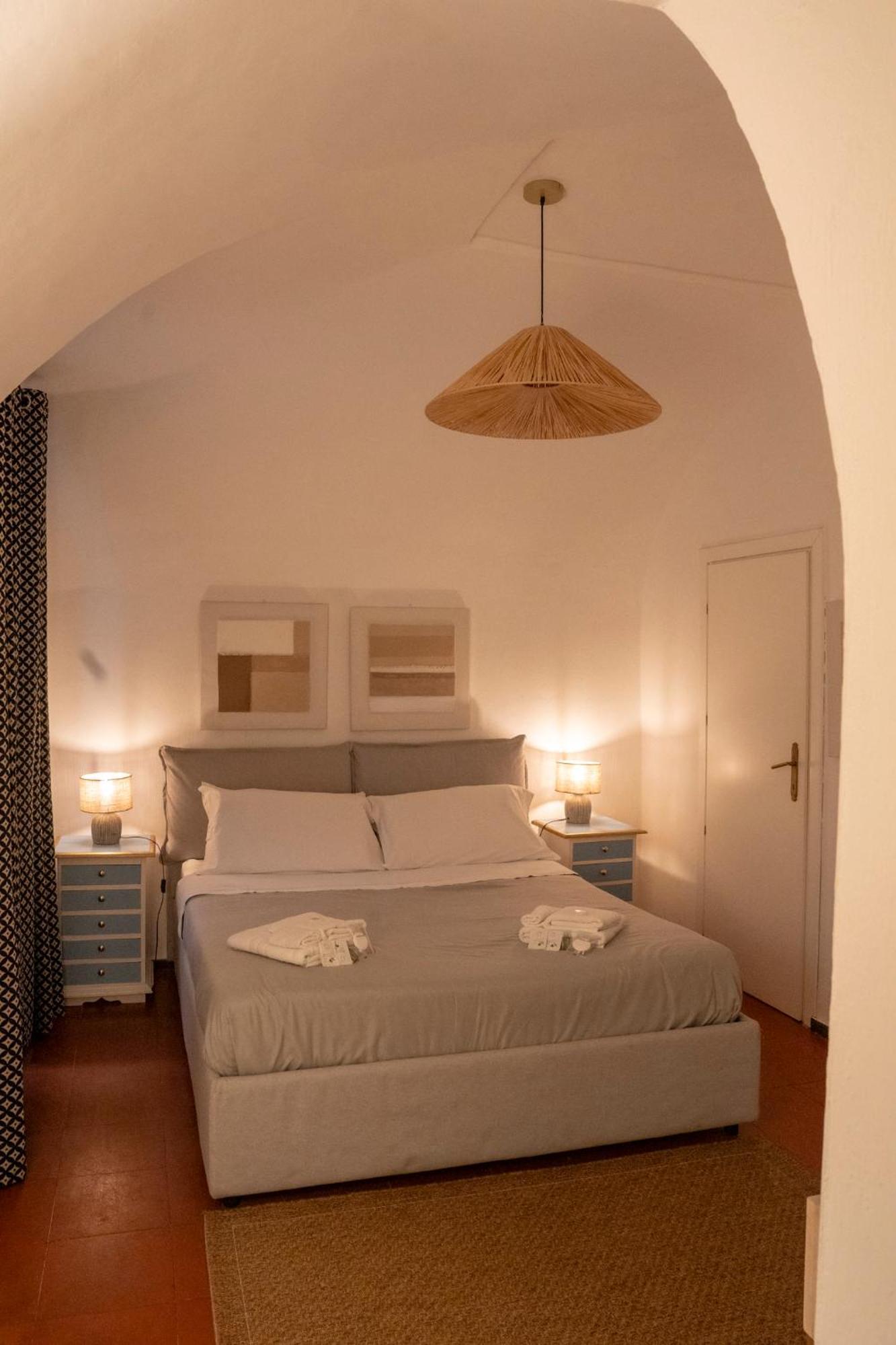 Arco Del Calidarium - Pantheon Apartment โรม ภายนอก รูปภาพ
