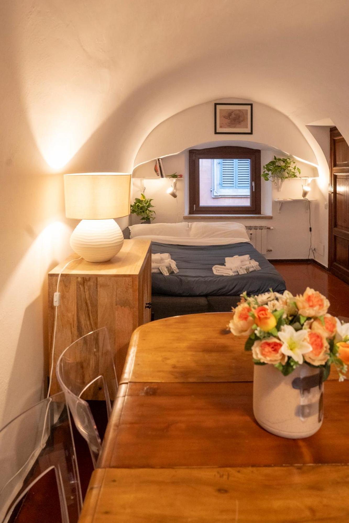 Arco Del Calidarium - Pantheon Apartment โรม ภายนอก รูปภาพ