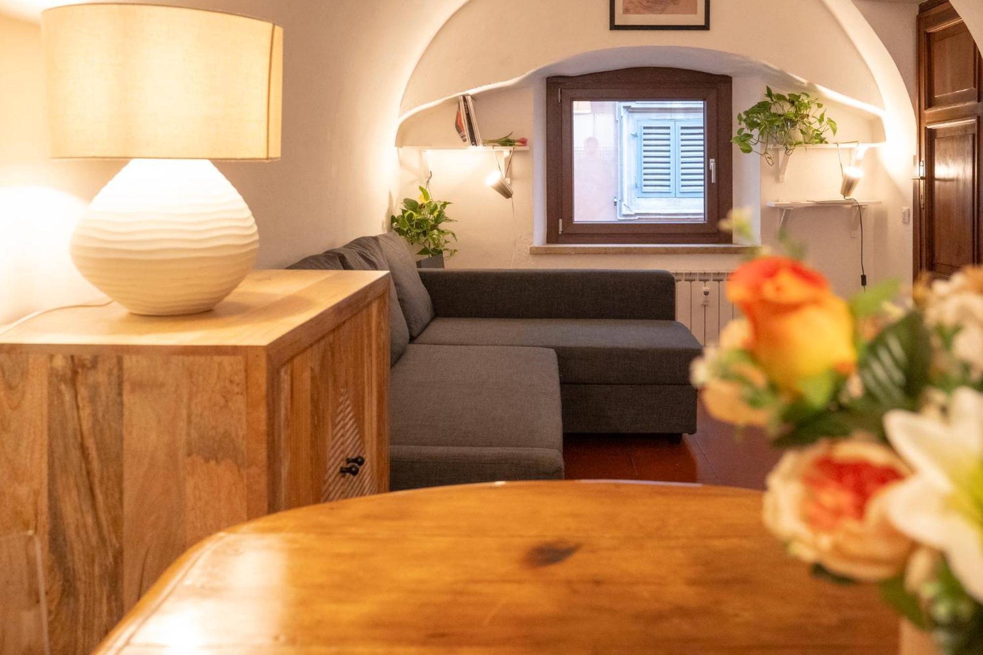 Arco Del Calidarium - Pantheon Apartment โรม ภายนอก รูปภาพ