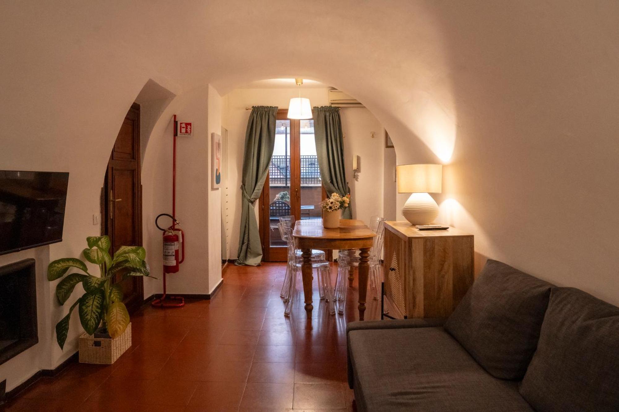 Arco Del Calidarium - Pantheon Apartment โรม ภายนอก รูปภาพ